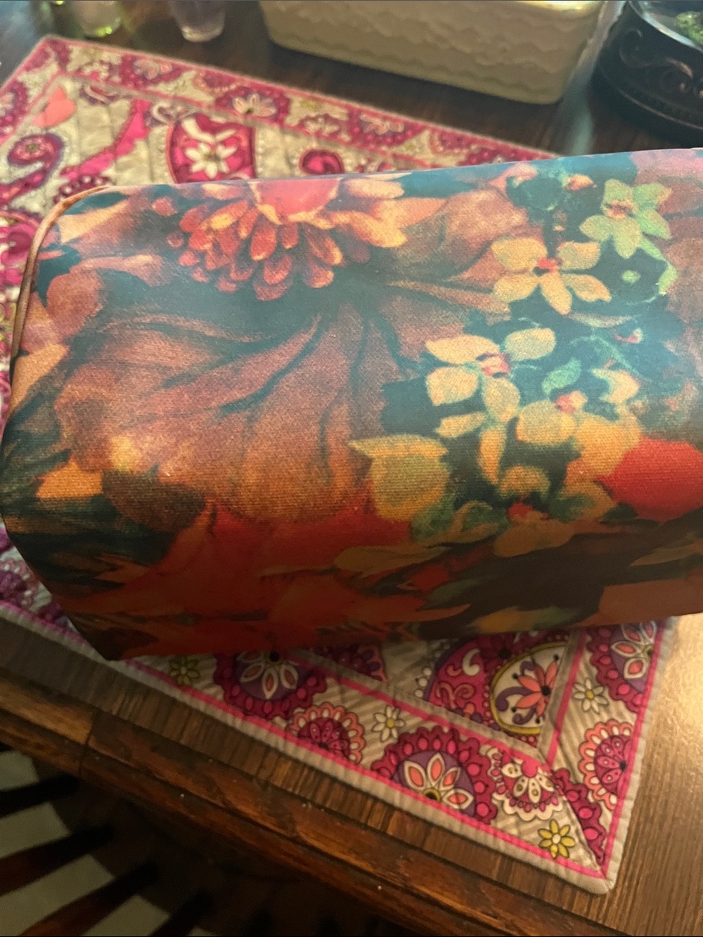 Travel makeup case by Patricia Nash brand new comes w dust bag too - Picture 4 of 7